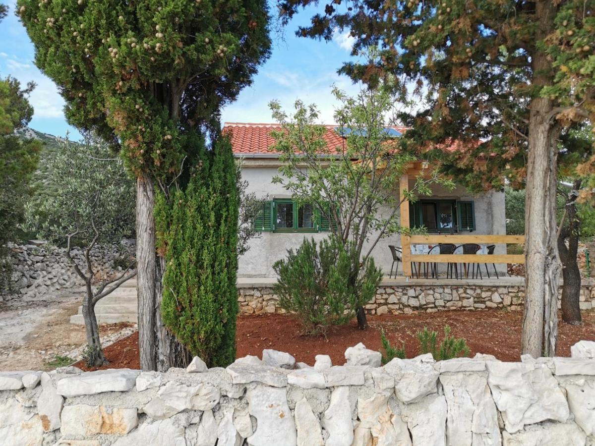 Kuca Za Odmor Obitelji Pedisic Villa Banj Luaran gambar