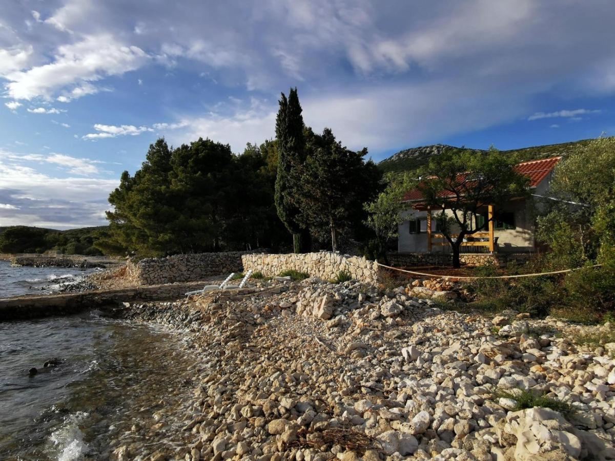 Kuca Za Odmor Obitelji Pedisic Villa Banj Luaran gambar